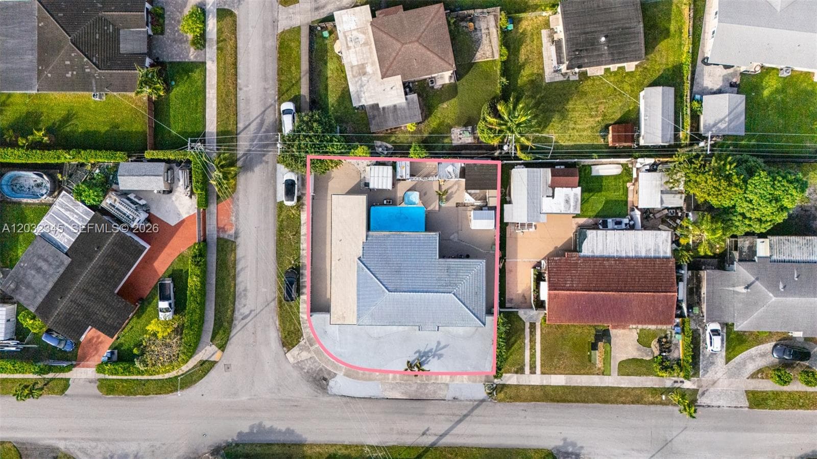 9365 SW 44th St, Miami, FL 33165 photo 2