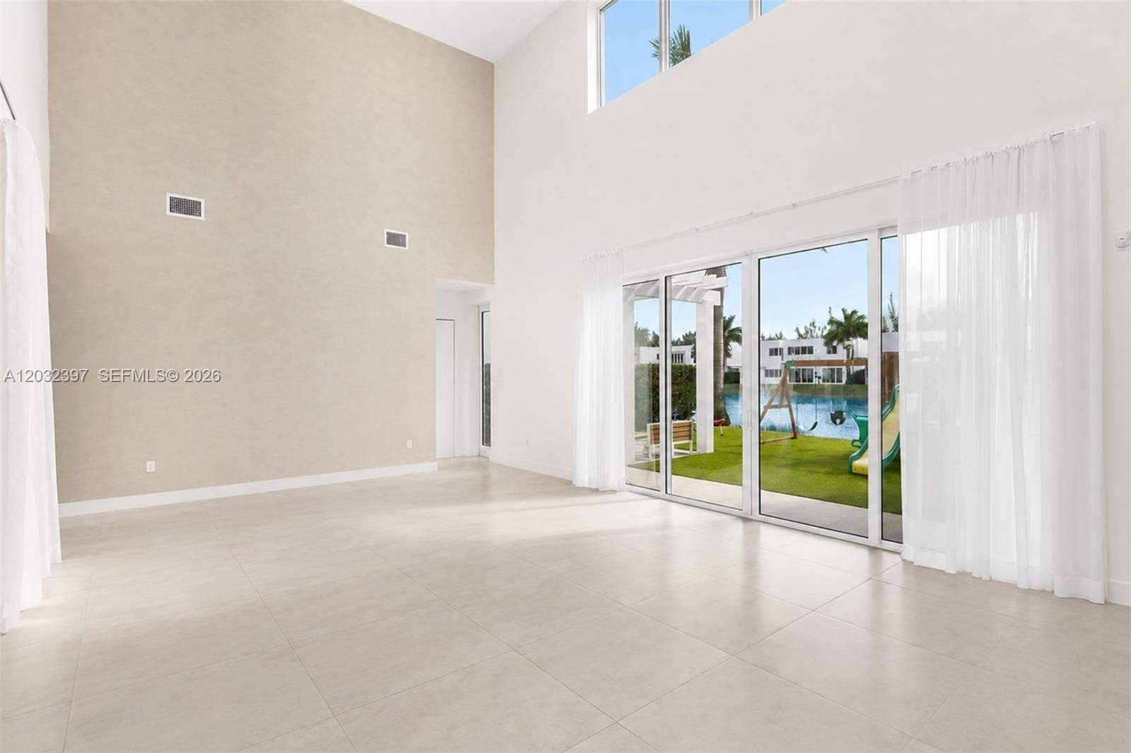 10286 NW 75th Ter, Doral, FL 33178 photo 2
