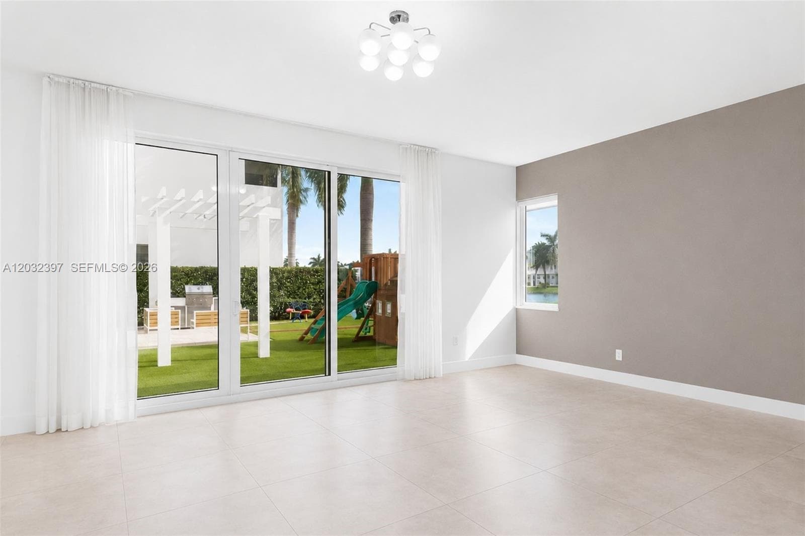 10286 NW 75th Ter, Doral, FL 33178 photo 5