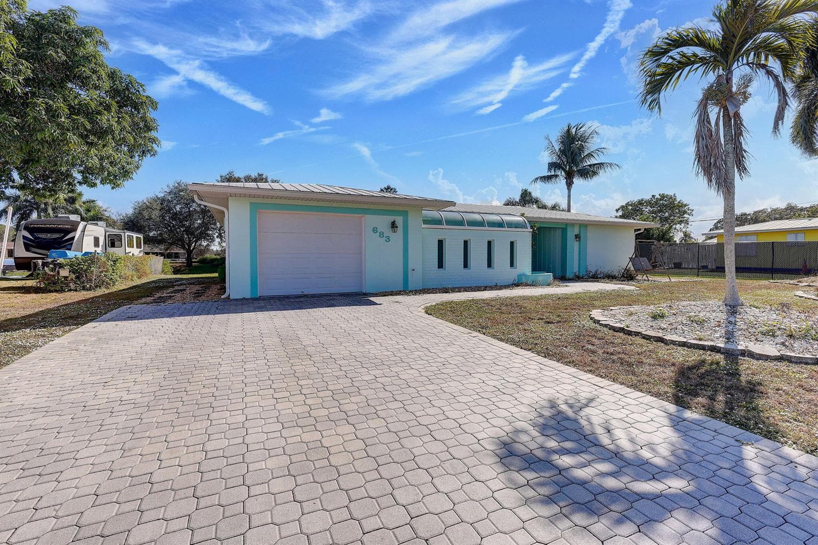 683 SE Harborview Drive, Port St. Lucie, FL 34983 photo 2
