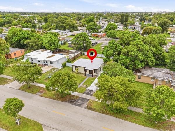 2520 NW 160th St, Miami Gardens, FL 33054 photo 2