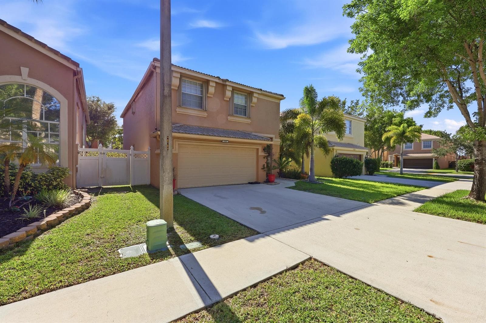 1327 Isleworth Court, Royal Palm Beach, FL 33411 photo 2