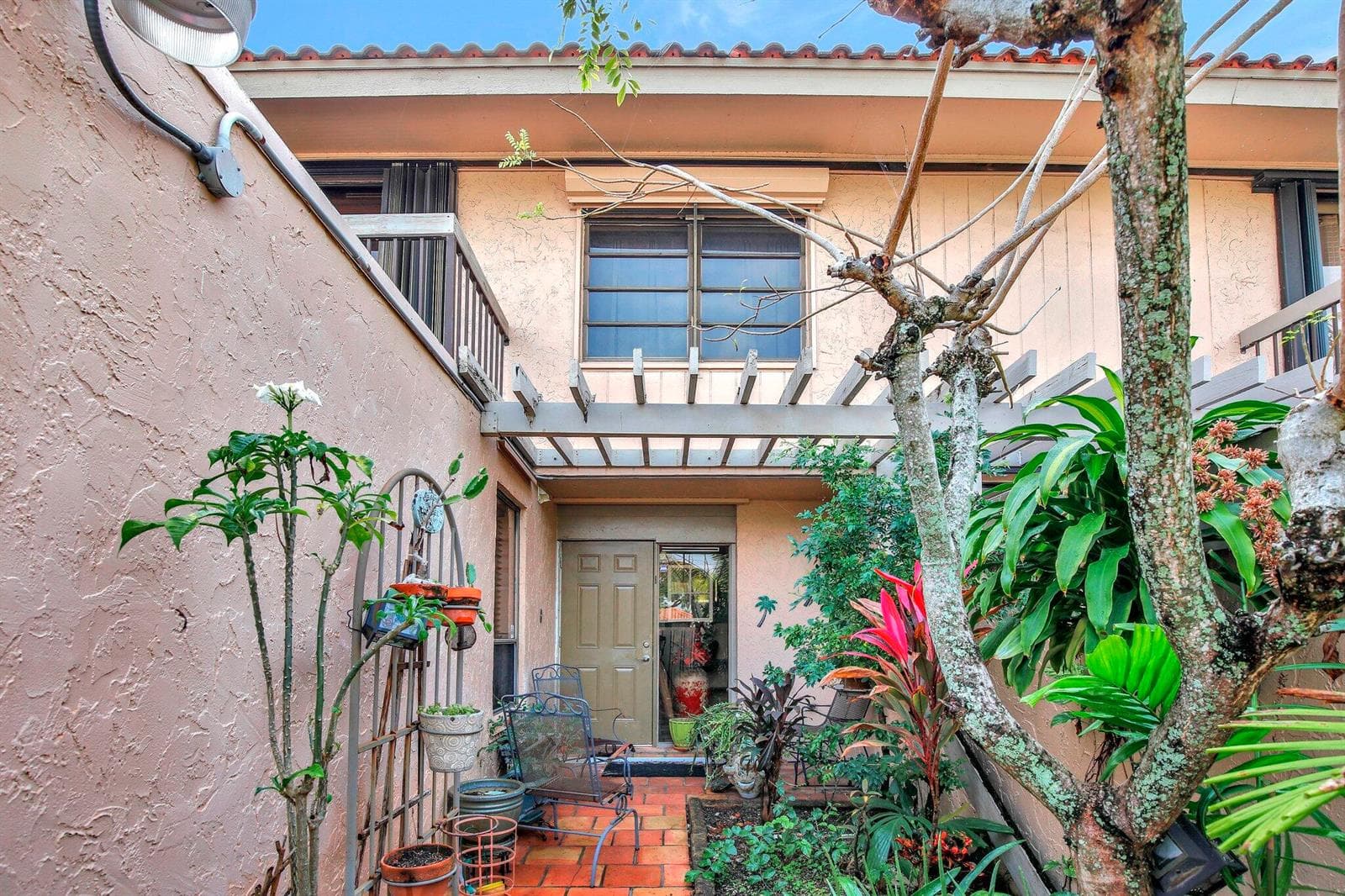 20606 NE 7th Court, Miami, FL 33179 photo 3