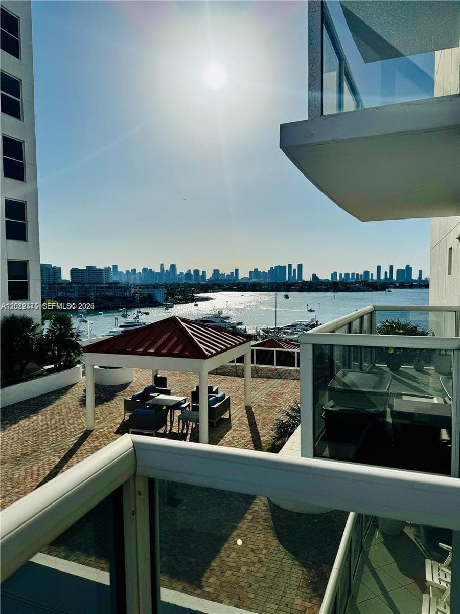 1900 Sunset Harbour Dr # 815, Miami Beach, FL 33139 photo 2
