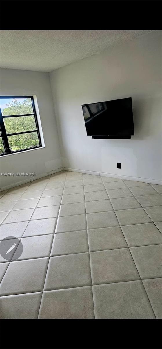 4311 Crystal Lake Dr # 321, Deerfield Beach, FL 33064 photo 5