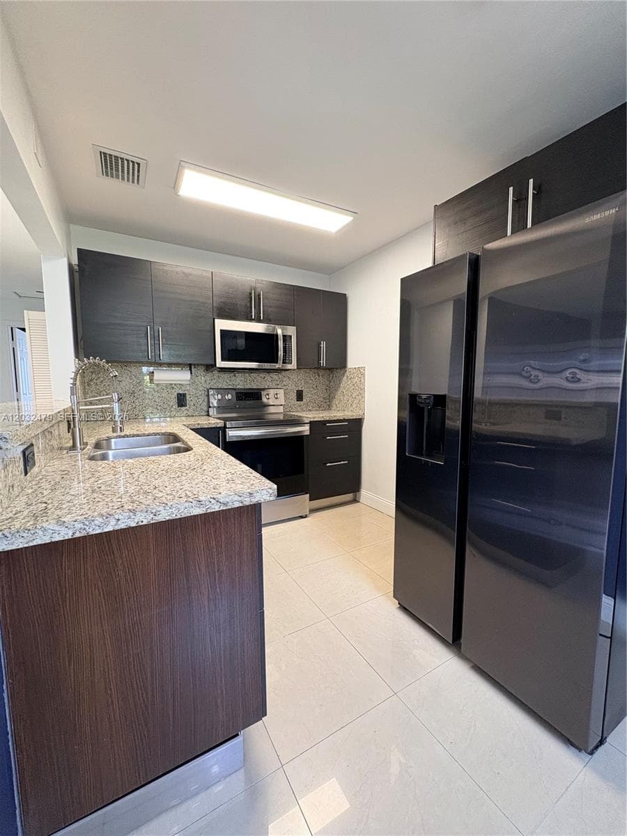 1116 N 61st Ave # 1, Hollywood, FL 33024 photo 2