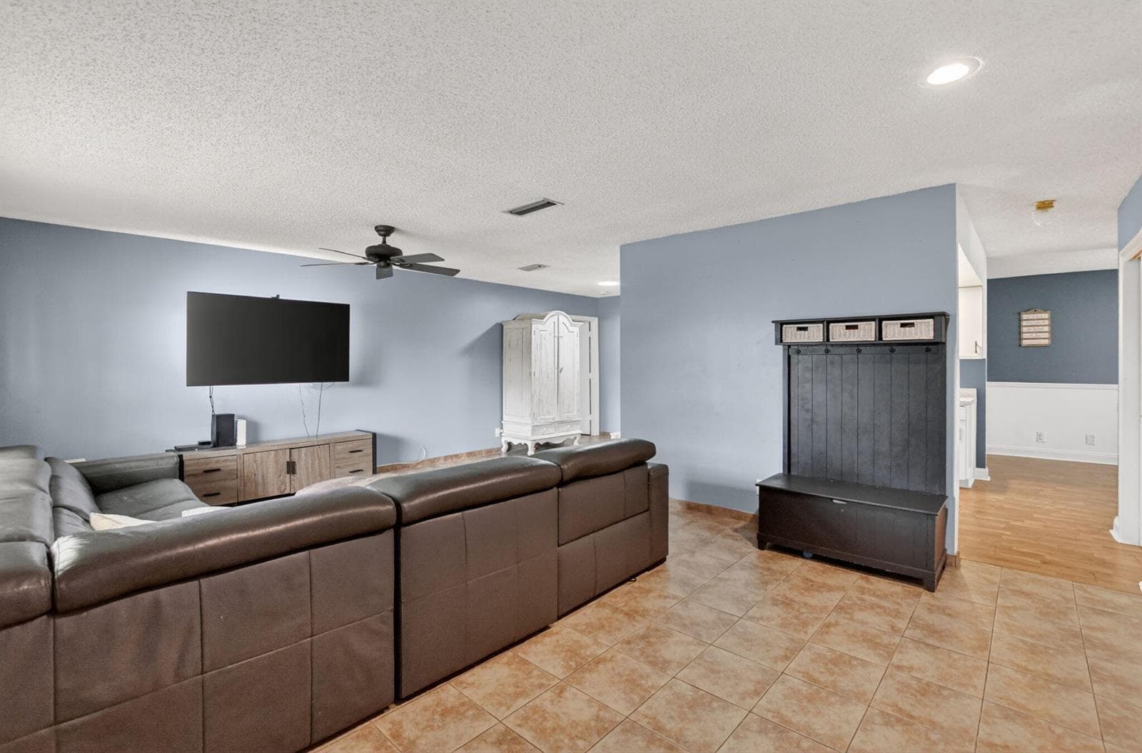 1140 NW 49th Street, Deerfield Beach, FL 33064 photo 4