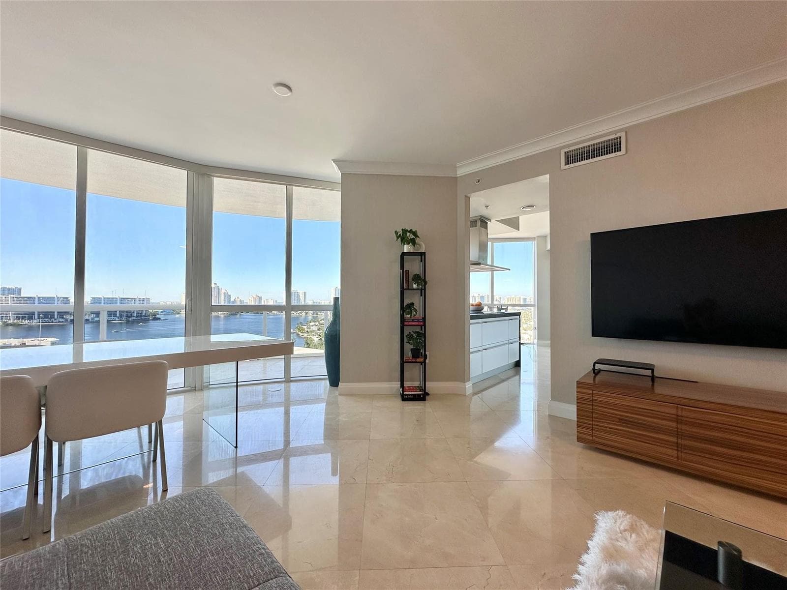 18201 Collins Avenue # 1901, Sunny Isles Beach, FL 33160 photo 3