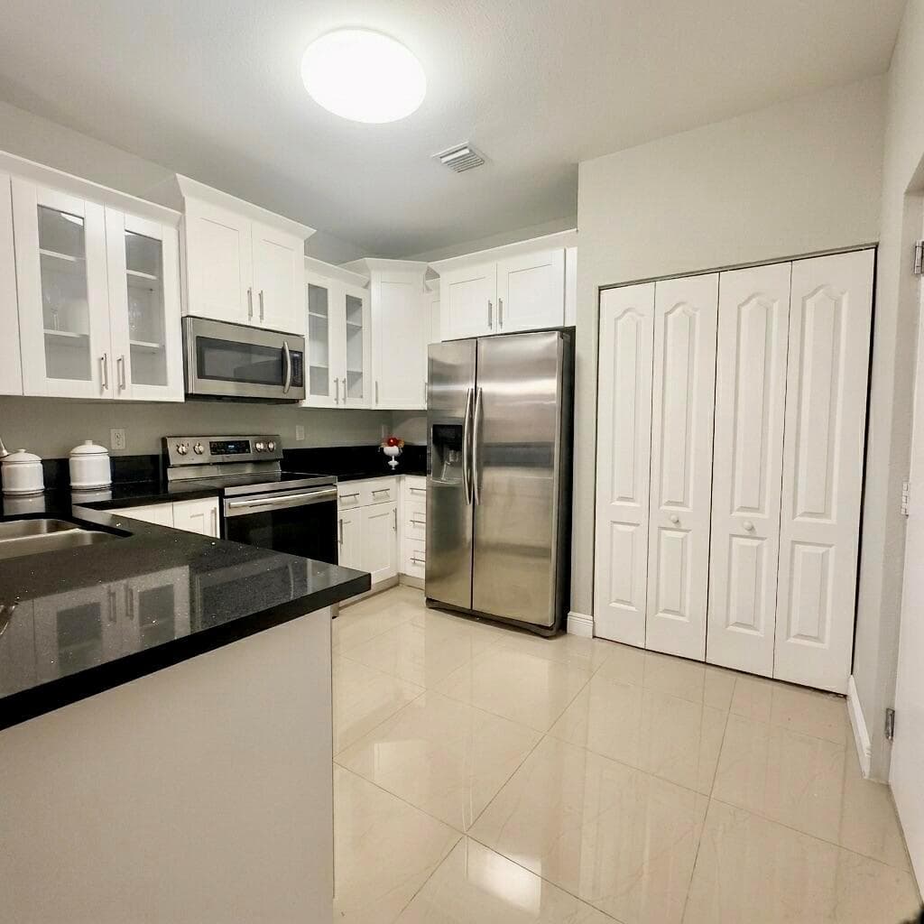 2766 NW 6th Court, Fort Lauderdale, FL 33311 photo 3