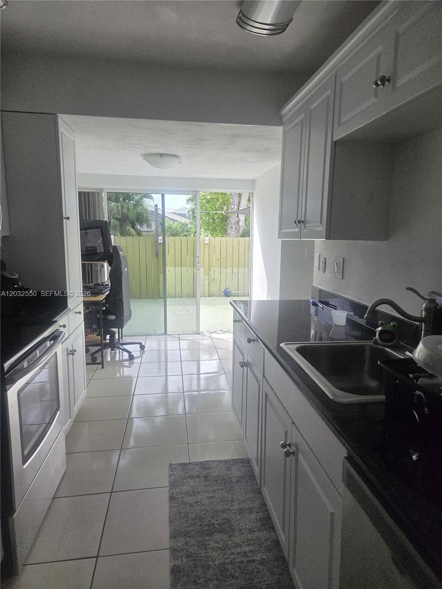 11871 SW 123rd Pl, Miami, FL 33186 photo 4