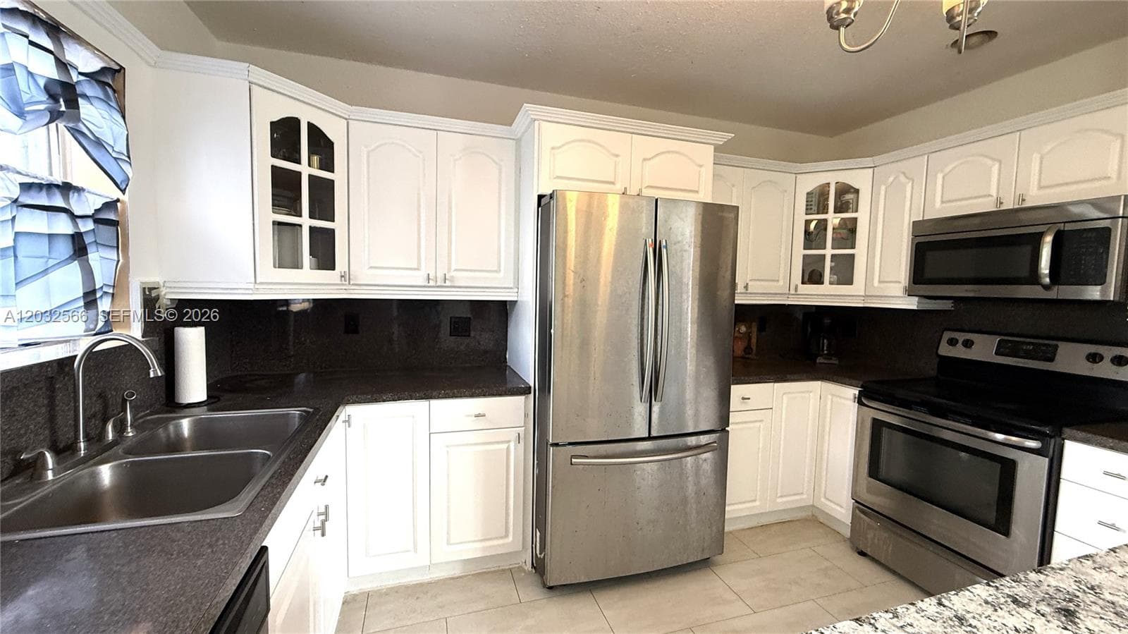 1245 NE 203rd St, Miami, FL 33179 photo 3