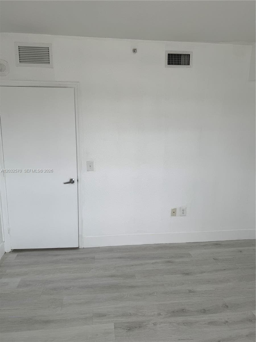 36 NW 6th Ave # 601, Miami, FL 33128 photo 3