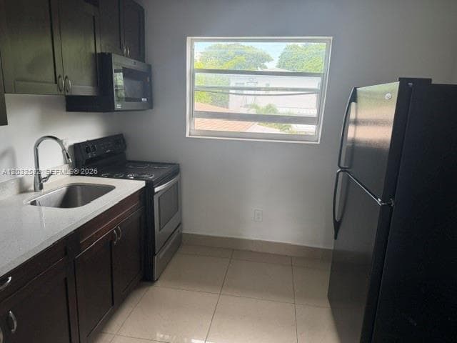 1045 SW 4th St # 2, Miami, FL 33130 photo 2