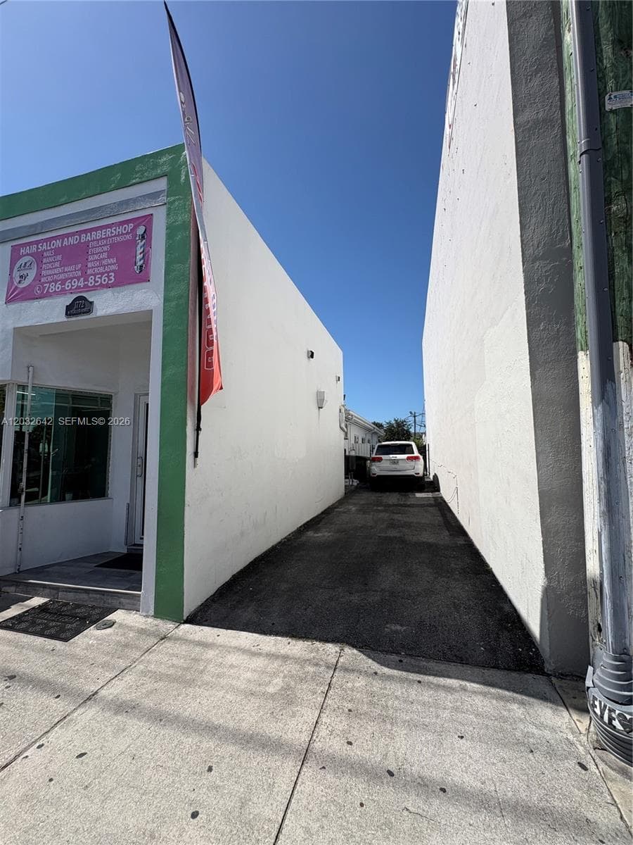 1772 W Flagler St, Miami, FL 33135 photo 3