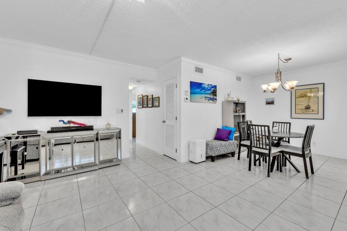 580 Egret Drive # 121, Hallandale Beach, FL 33009 photo 4