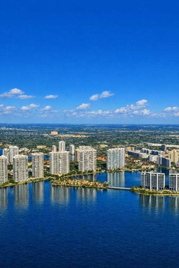 1000 W Island Blvd # 911, Aventura, FL 33160 photo 3