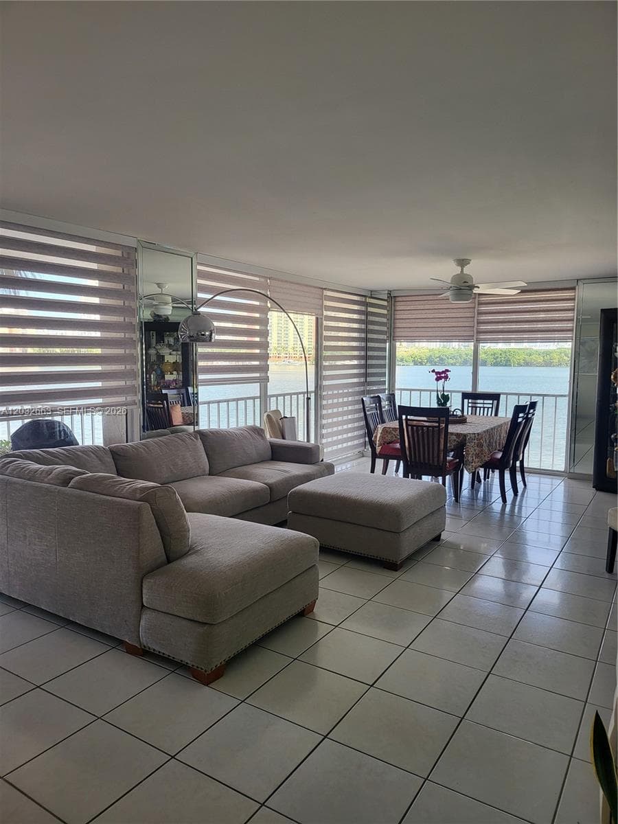 290 174th St # M19, Sunny Isles Beach, FL 33160 photo 4