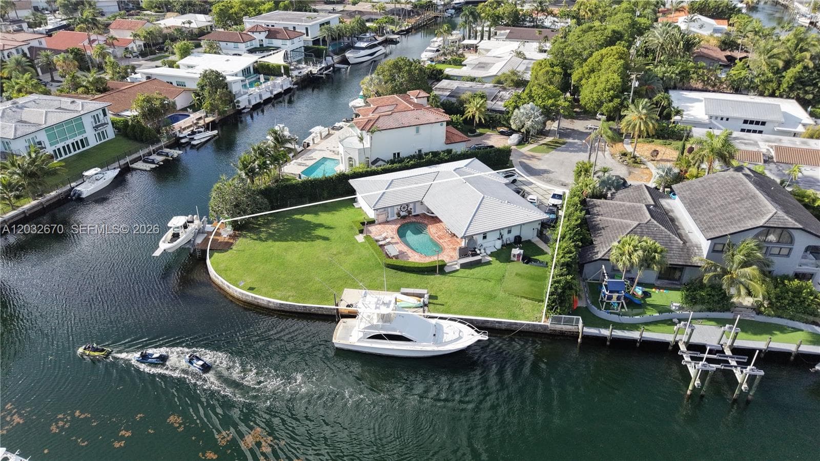 13305 Biscayne Island Ter, North Miami, FL 33181 photo 5
