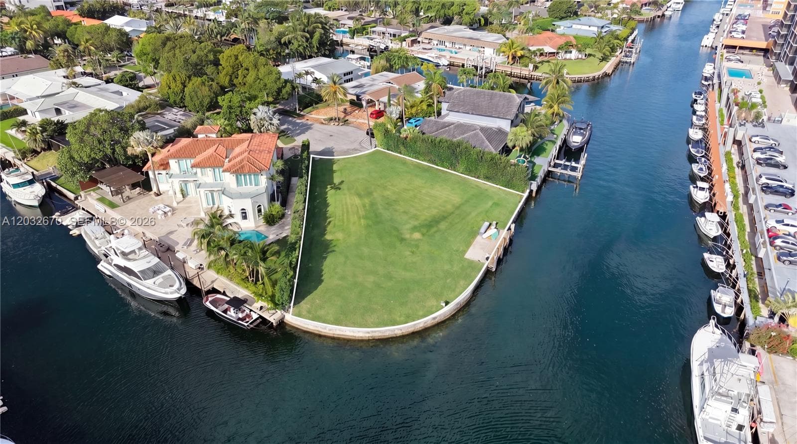 13305 Biscayne Island Ter, North Miami, FL 33181 photo 4