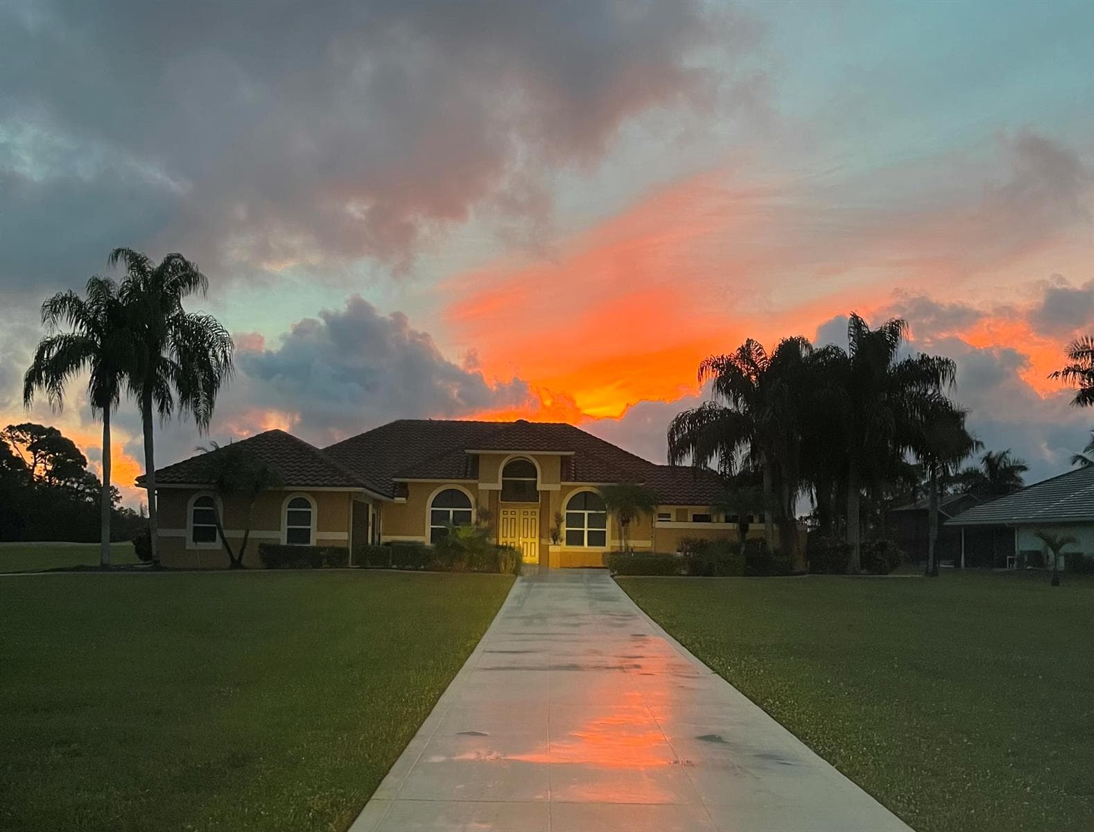 8030 Woodsmuir Drive, Palm Beach Gardens, FL 33412 photo 2