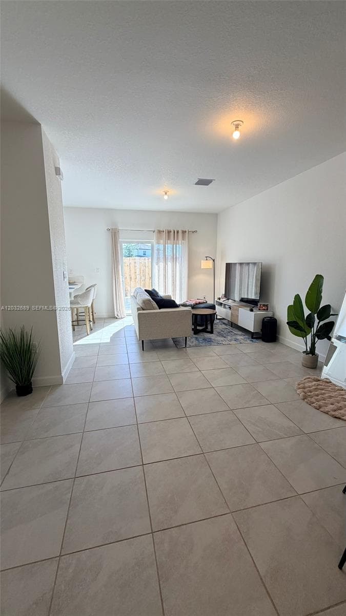 2424 SE 29th St, Homestead, FL 33035 photo 2
