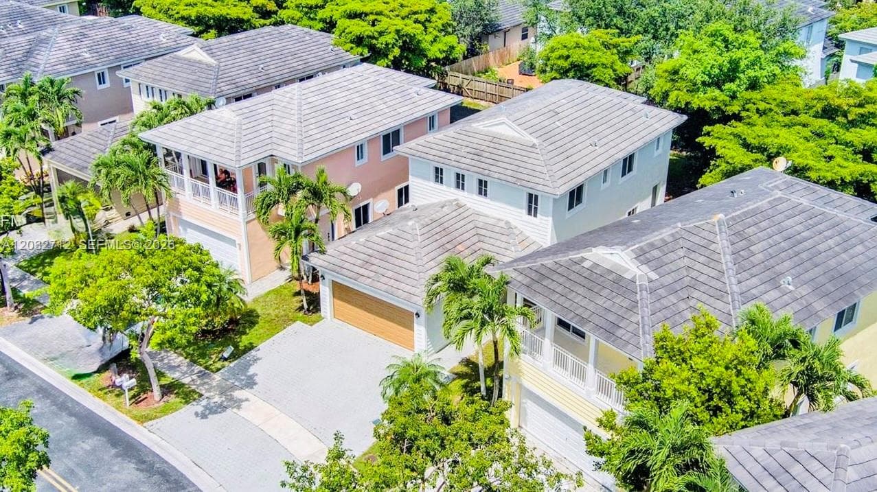 363 NE 35th Ter, Homestead, FL 33033 photo 3