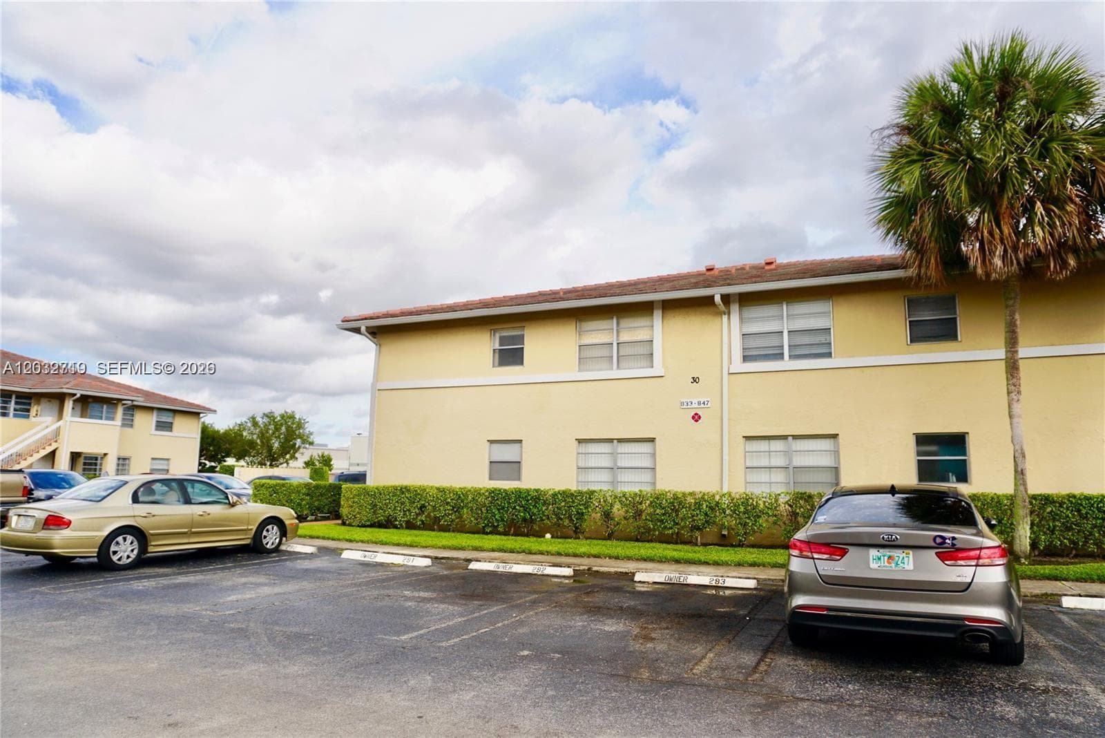 841 Twin Lakes Dr # 30-A, Coral Springs, FL 33071 photo 4