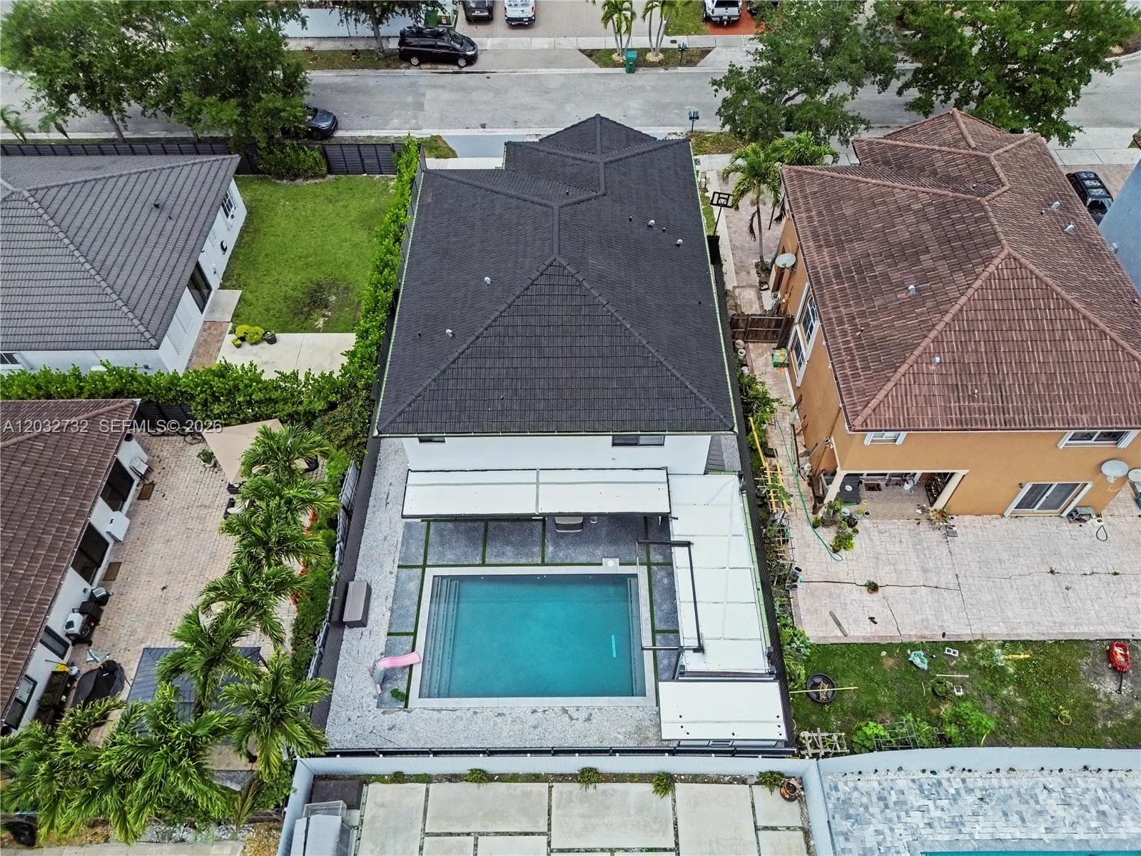 15490 SW 18th Ln, Miami, FL 33185 photo 4