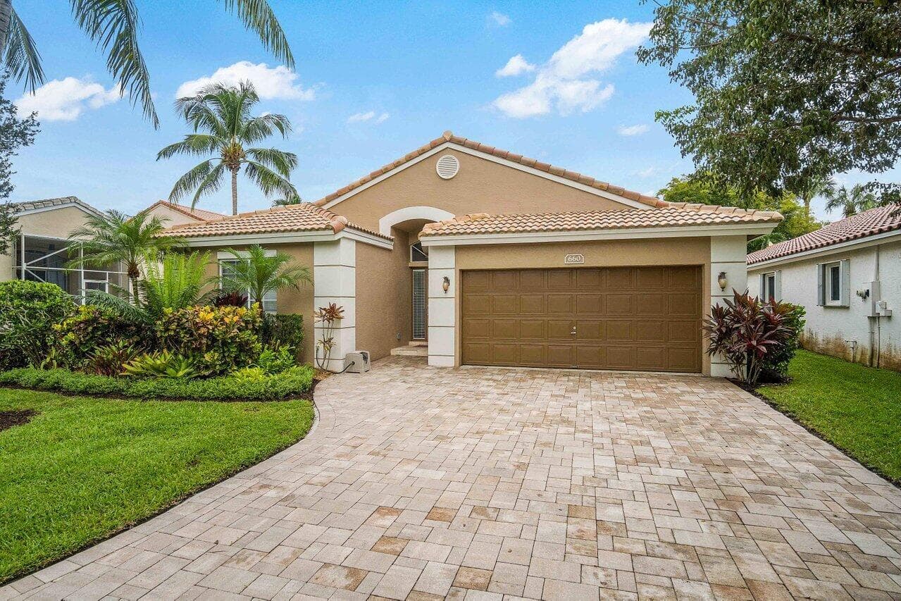 660 NW 45th Avenue, Deerfield Beach, FL 33442 photo 2