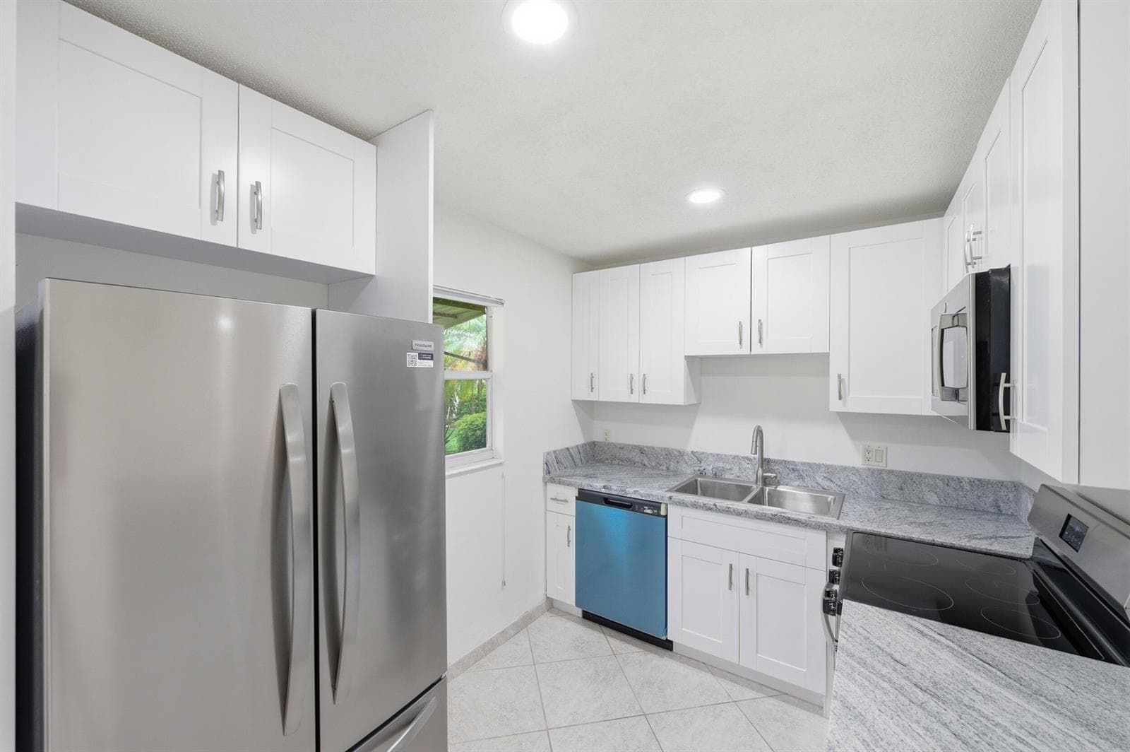 28 Seville B, Delray Beach, FL 33446 photo 4