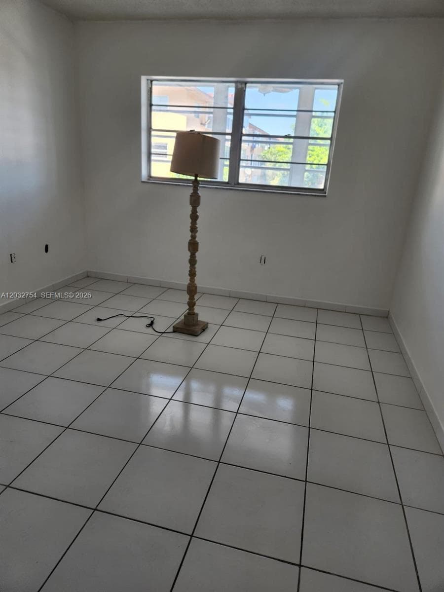 160 Royal Palm Rd # 215, Hialeah Gardens, FL 33016 photo 3