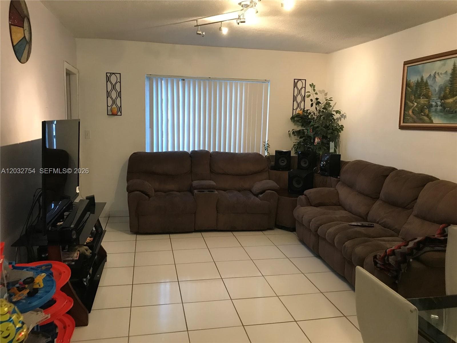 160 Royal Palm Rd # 215, Hialeah Gardens, FL 33016 photo 4