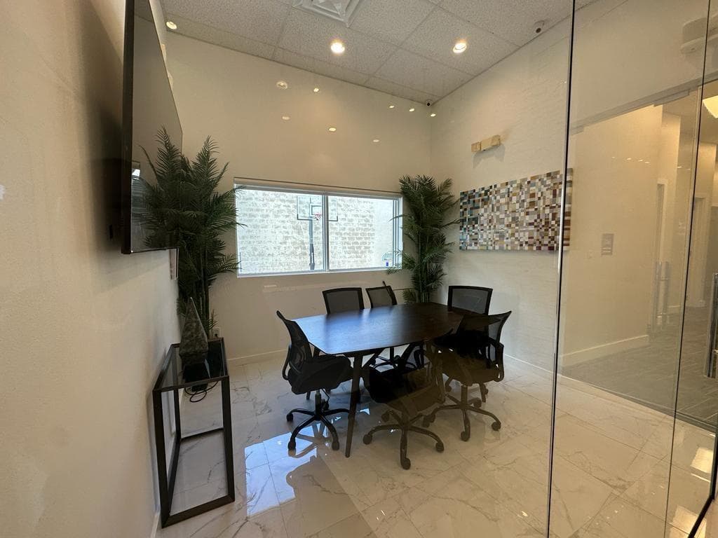 425 NW 10th Terrace, Hallandale Beach, FL 33009 photo 3