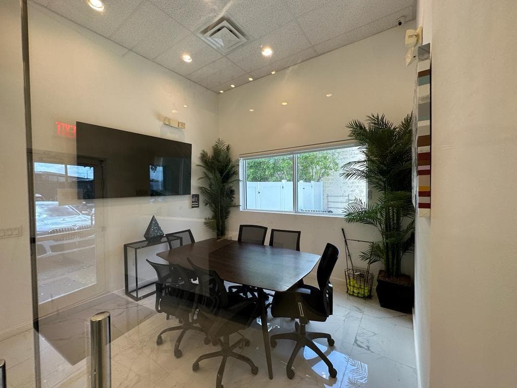 425 NW 10th Terrace, Hallandale Beach, FL 33009 photo 4