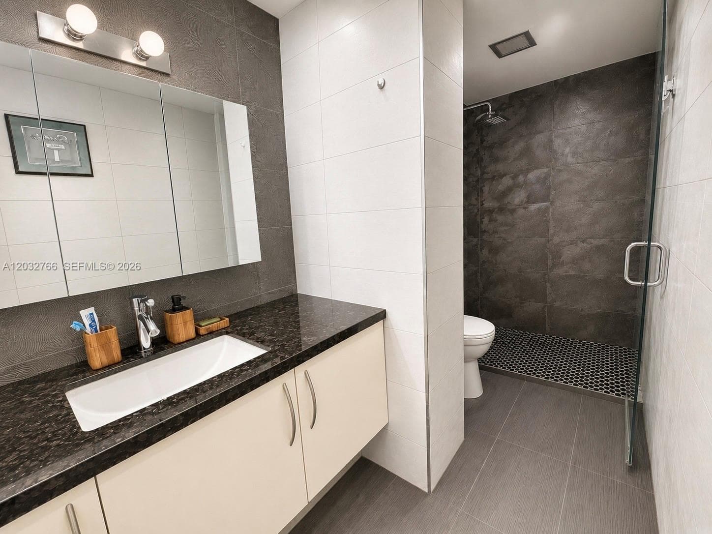 4200 Hillcrest Dr # 403, Hollywood, FL 33021 photo 3