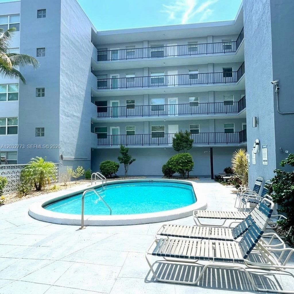 1750 Jefferson St # 303, Hollywood, FL 33020 photo 2