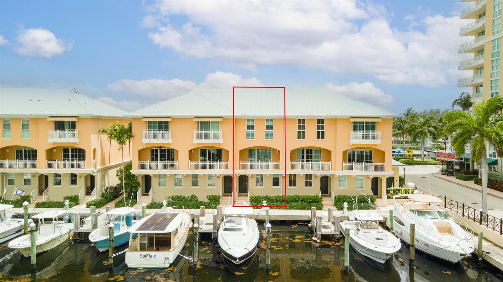 643 Casa Loma Boulevard, Boynton Beach, FL 33435 photo 2