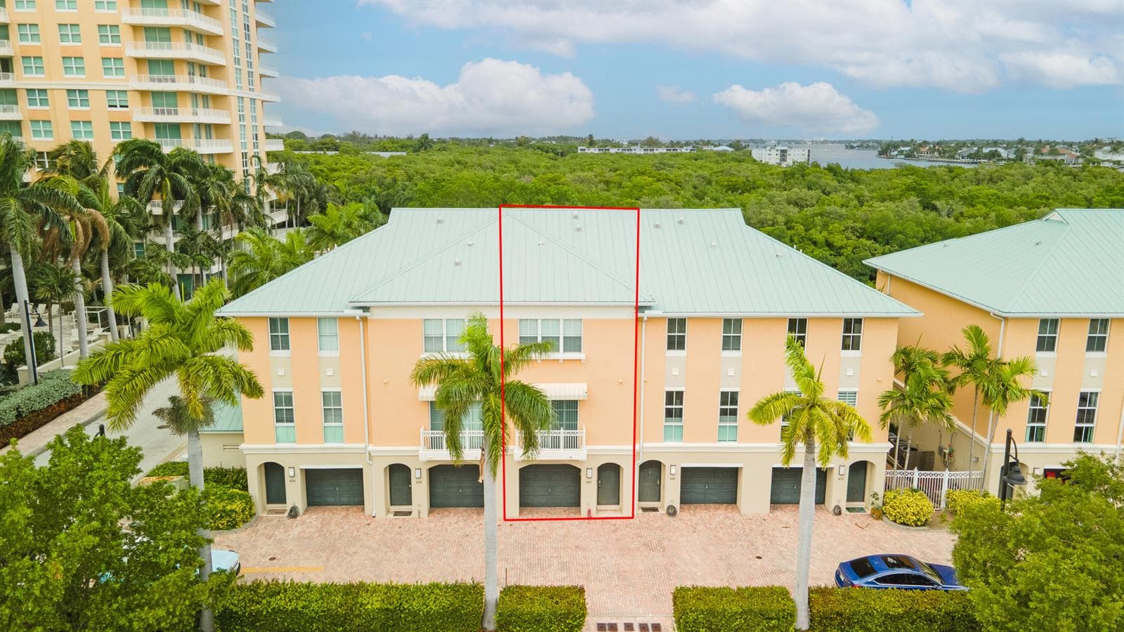 643 Casa Loma Boulevard, Boynton Beach, FL 33435 photo 3