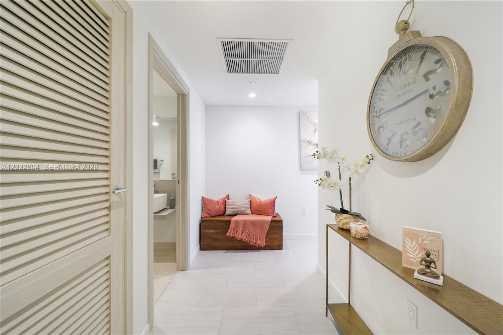1000 Brickell Plz # 4401, Miami, FL 33131 photo 2