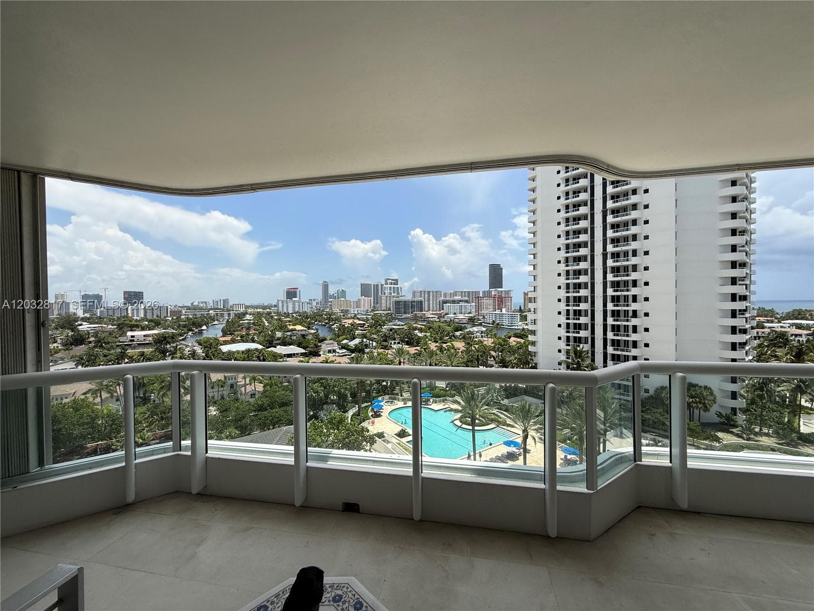 21205 Yacht Club Dr # 1201, Aventura, FL 33180 photo 3