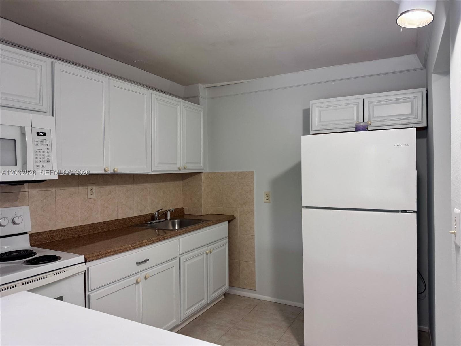 16950 W Dixie Hwy A232 Hwy # 232, North Miami Beach, FL 33160 photo 3