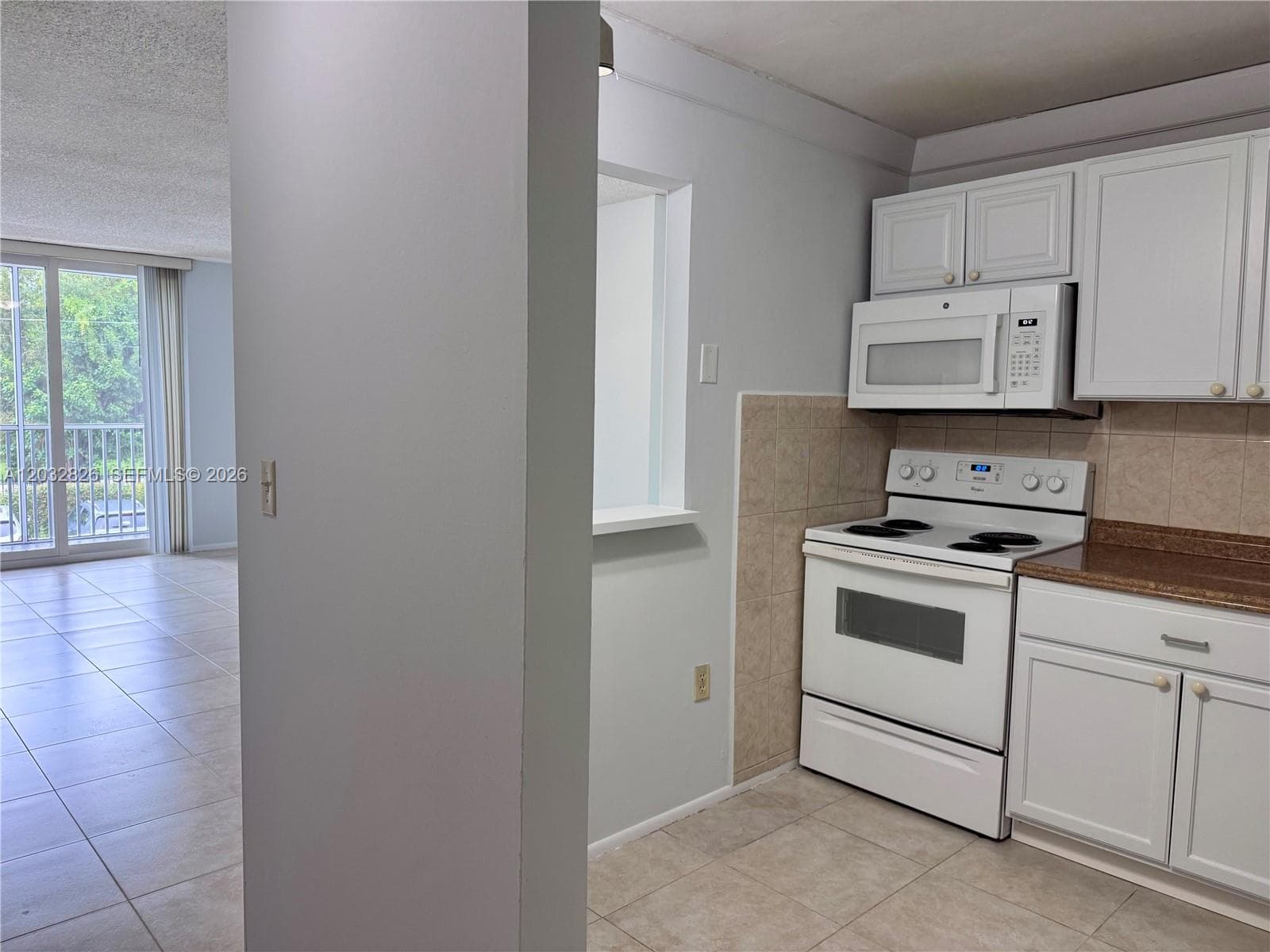 16950 W Dixie Hwy A232 Hwy # 232, North Miami Beach, FL 33160 photo 4