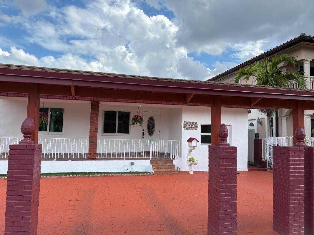 2828 SW 2nd Street, Miami, FL 33135 photo 2