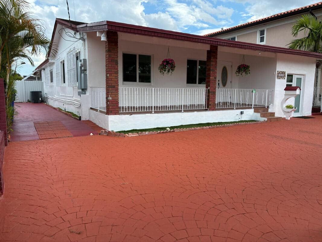 2828 SW 2nd Street, Miami, FL 33135 photo 3