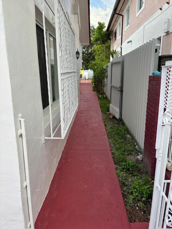 2828 SW 2nd Street, Miami, FL 33135 photo 5