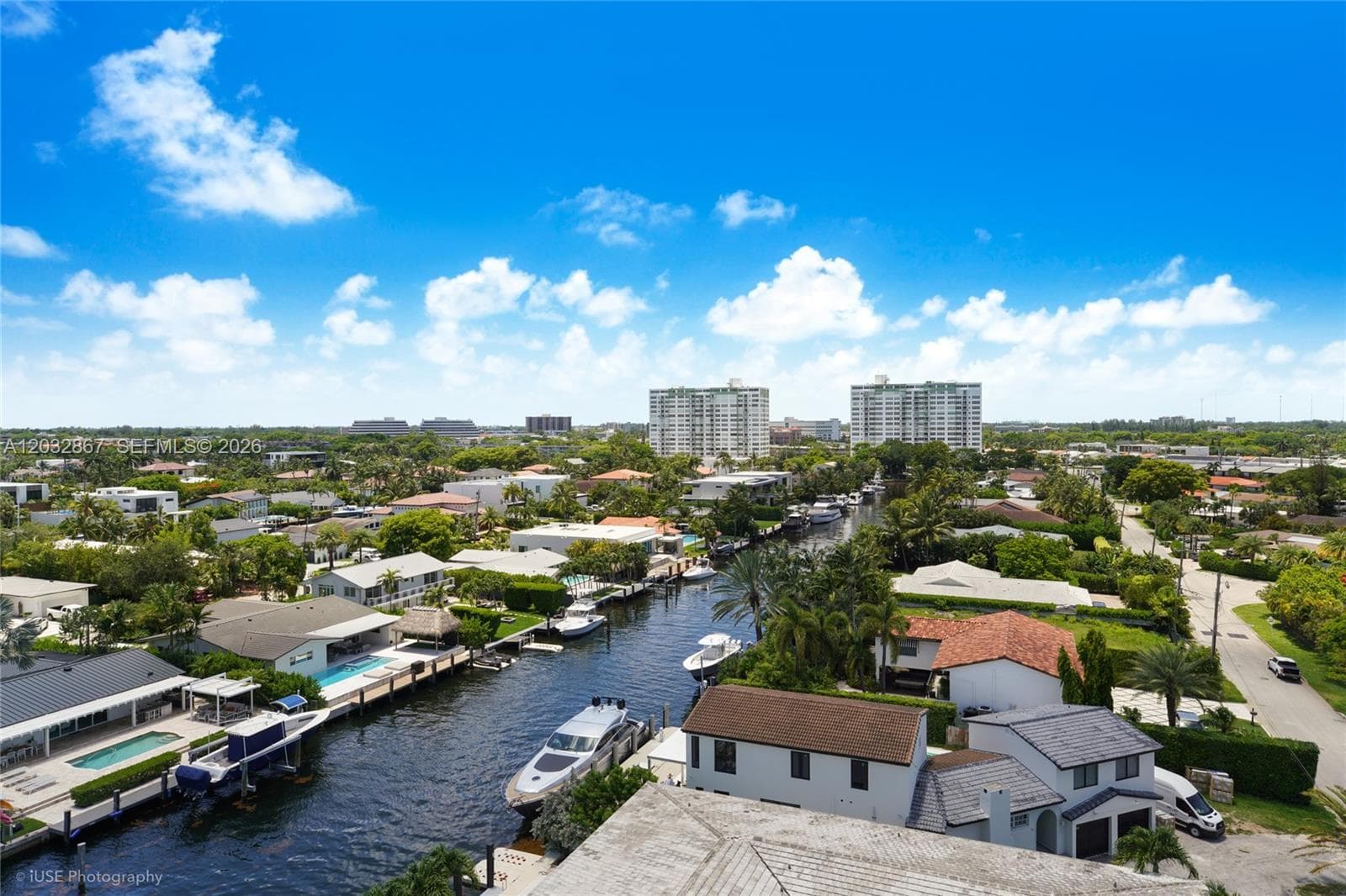 11930 N Bayshore Dr # 909, North Miami, FL 33181 photo 2