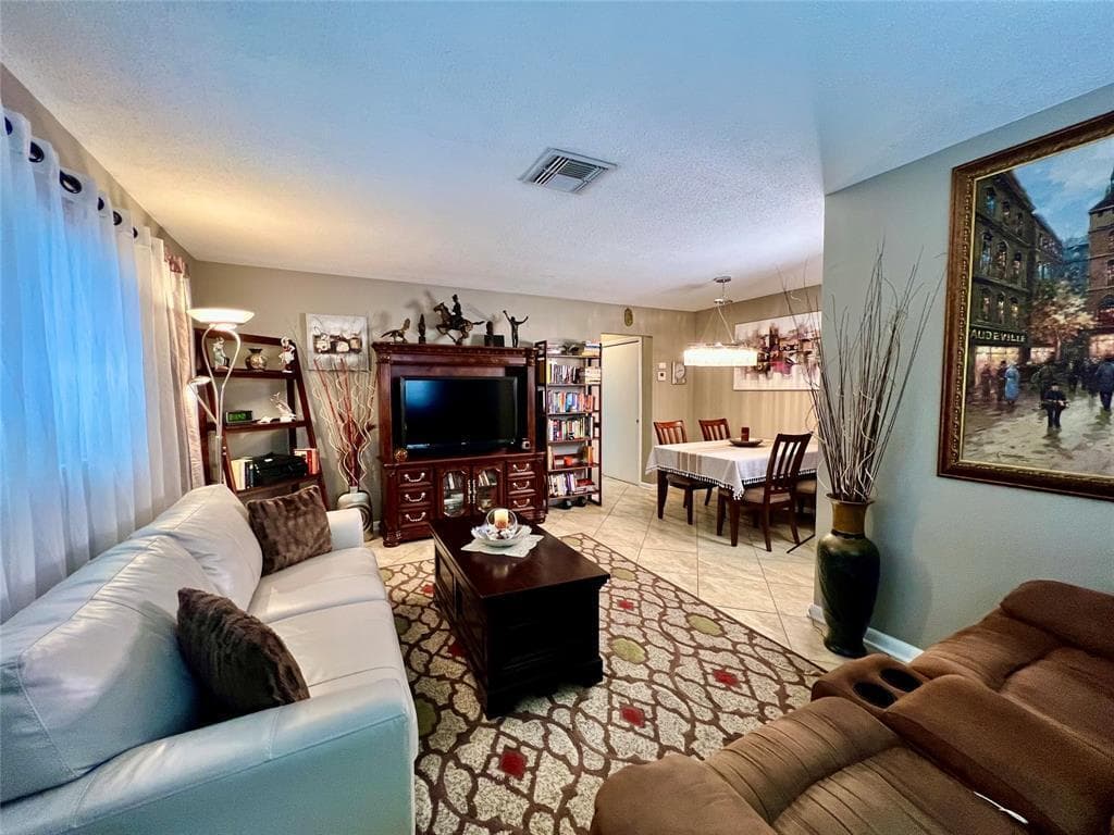 160 NE 8th Avenue # 1b, Hallandale Beach, FL 33009 photo 5