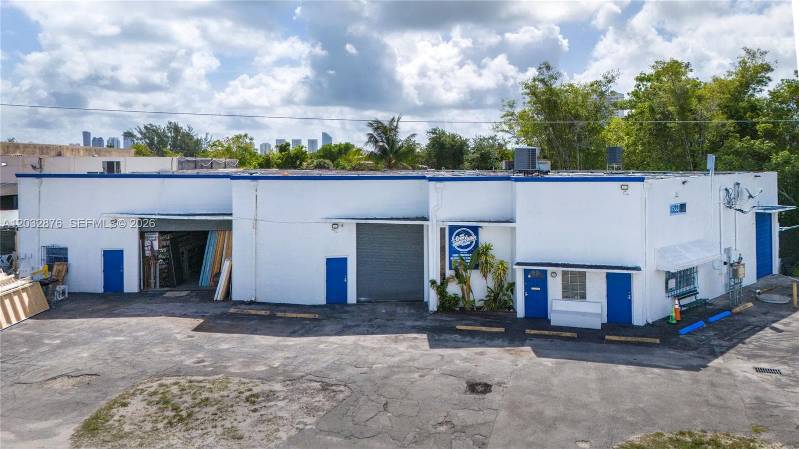 15221 NE 21st Ave, North Miami Beach, FL 33162 photo 5
