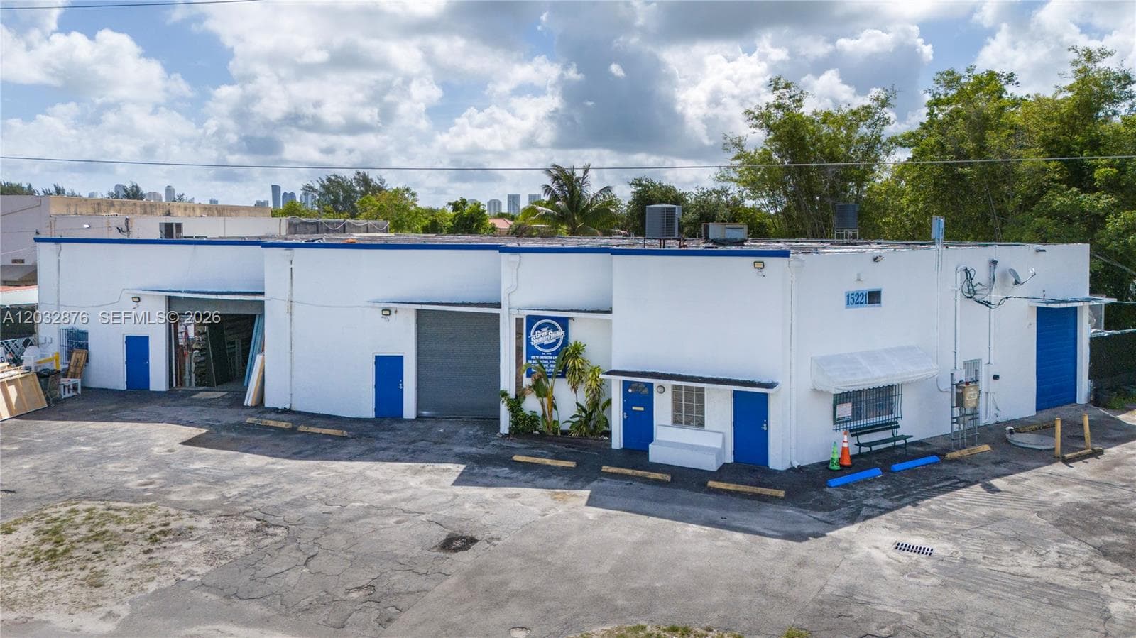15221 NE 21st Ave, North Miami Beach, FL 33162 photo 4