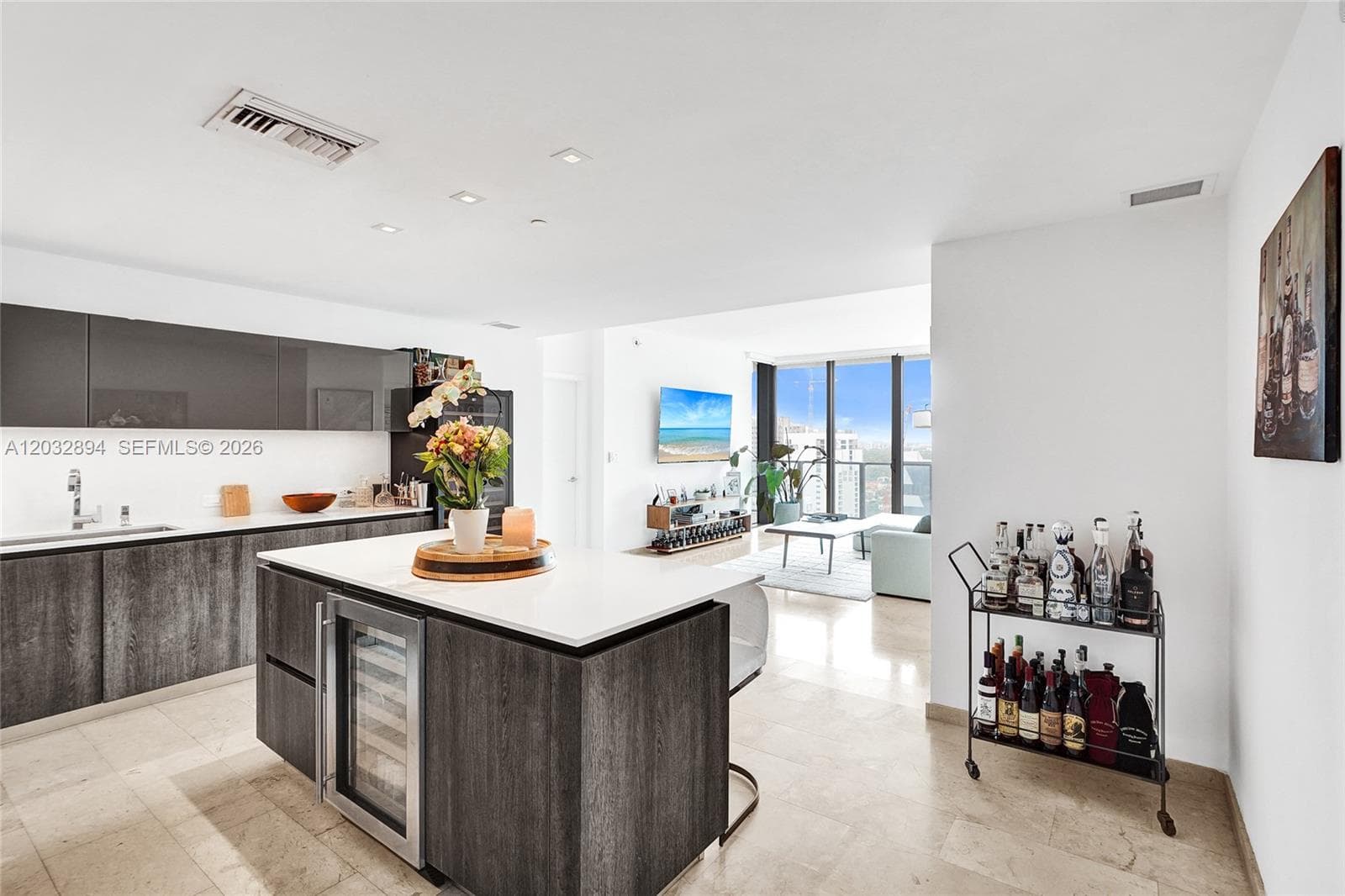 88 SW 7th St # 2210, Miami, FL 33130 photo 4